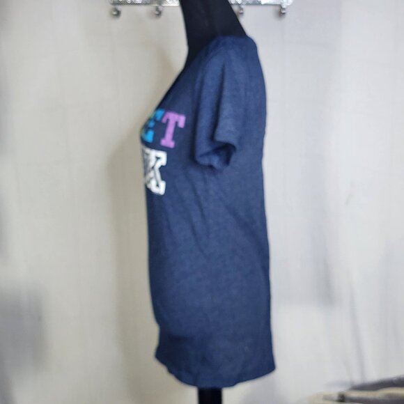 Victoria's Secret Navy Heather Sweet Pink Rainbow V Neck Short Sleeve Tee Size M - Picture 9 of 16